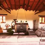 Casa De La Luz-finca La Sierra De 4 Estrellas Completo En El Corazón Del Geoparque De 6 A 12 Personas Villa Berzocana