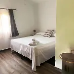 Villa Casa De La Luz-finca La Sierra De 4 Estrellas Completo En El Corazón Del Geoparque De 6 A 12 Personas