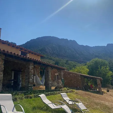 Casa De La Luz-finca La Sierra De 4 Estrellas Completo En El Corazon Del Geoparque De 6 A 12 Personas
