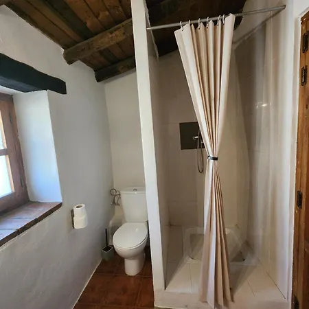 Casa De La Luz-finca La Sierra De 4 Estrellas Completo En El Corazon Del Geoparque De 6 A 12 Personas *