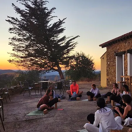 Casa De La Luz-finca La Sierra De 4 Estrellas Completo En El Corazon Del Geoparque De 6 A 12 Personas Berzocana
