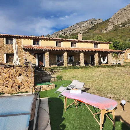 Casa De La Luz-finca La Sierra De 4 Estrellas Completo En El Corazon Del Geoparque De 6 A 12 Personas Willa *