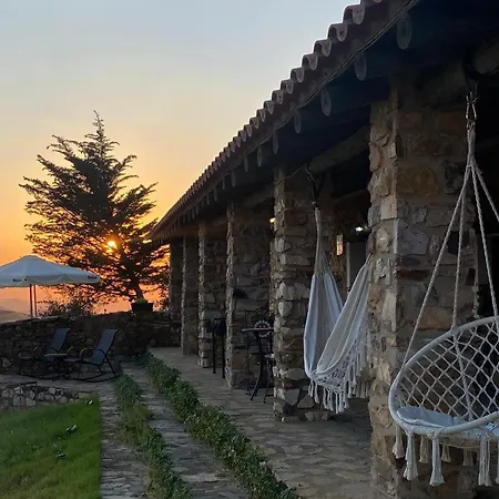 Casa De La Luz-finca La Sierra De 4 Estrellas Completo En El Corazon Del Geoparque De 6 A 12 Personas Willa *
