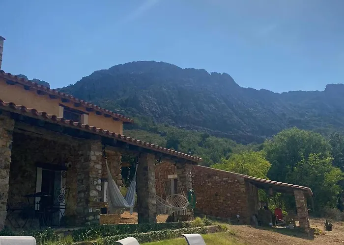 Casa De La Luz-finca La Sierra De 4 Estrellas Completo En El Corazon Del Geoparque De 6 A 12 Personas