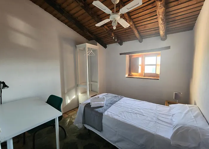 Casa De La Luz-finca La Sierra De 4 Estrellas Completo En El Corazon Del Geoparque De 6 A 12 Personas