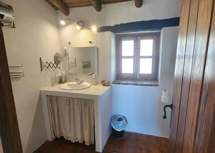 Villa Casa De La Luz-finca La Sierra De 4 Estrellas Completo En El Corazon Del Geoparque De 6 A 12 Personas *