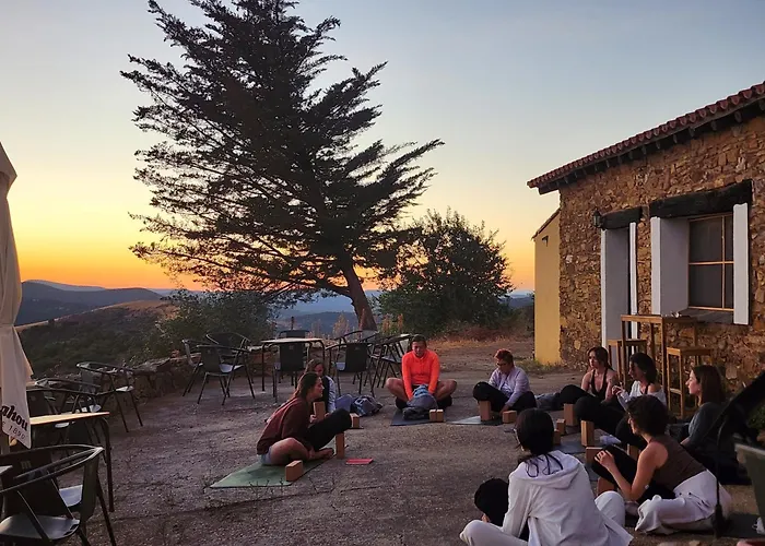 Casa De La Luz-finca La Sierra De 4 Estrellas Completo En El Corazon Del Geoparque De 6 A 12 Personas Berzocana