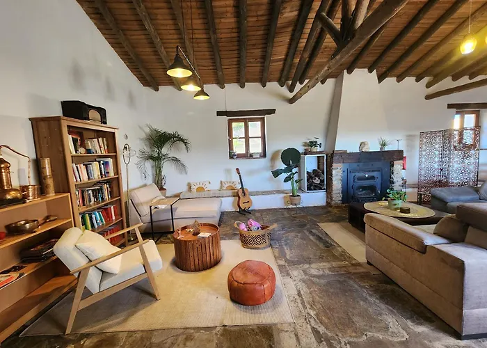 Casa De La Luz-finca La Sierra De 4 Estrellas Completo En El Corazon Del Geoparque De 6 A 12 Personas Villa *