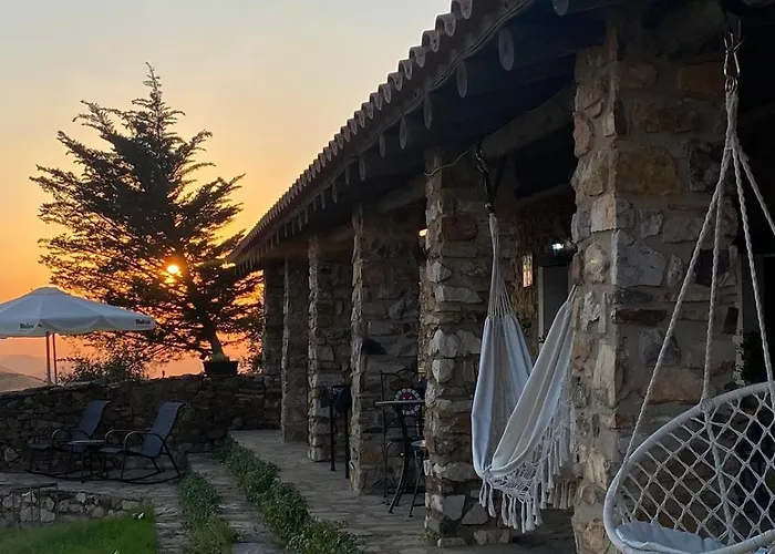 Casa De La Luz-finca La Sierra De 4 Estrellas Completo En El Corazon Del Geoparque De 6 A 12 Personas Villa *